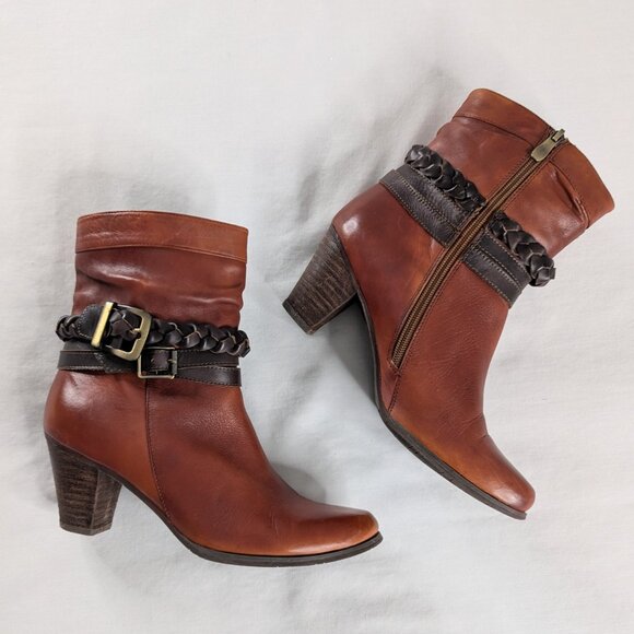 L'Artiste Brown Cognac Leather Braided Buckle Stacked Heel Boots - Picture 8 of 8
